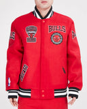 PRO STANDRD CHICAGO BULLS CREST EMBLEM RIB WOOL VARSITY JACKET - BCB658986 - RED